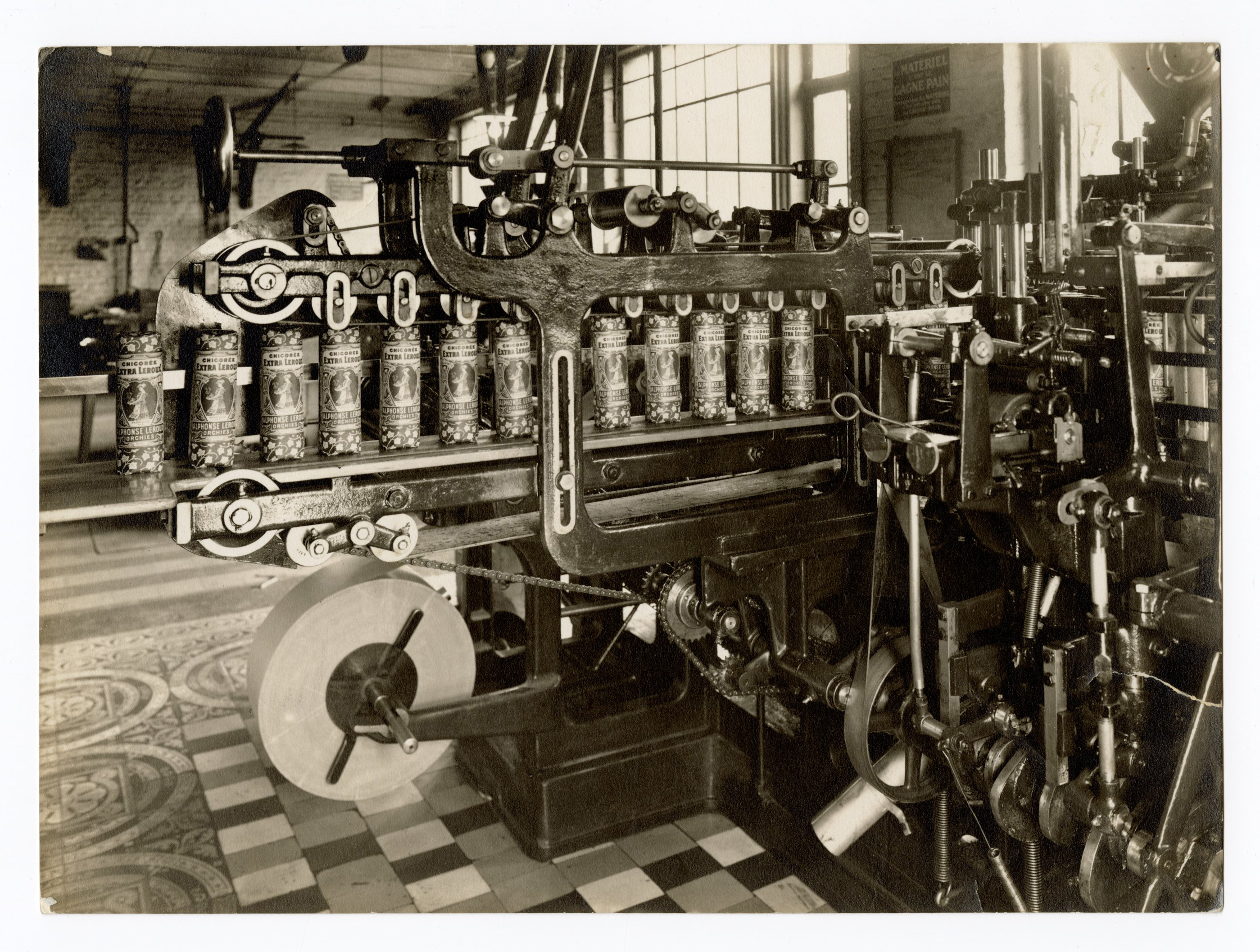 Détail d’une empaqueteuse Hesser de l’usine Leroux