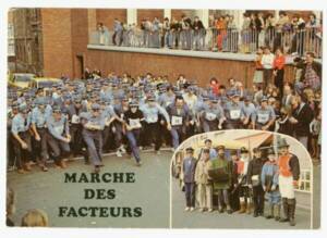 Carte postale couleur réunissant deux vues de la marche des facteurs de 1979