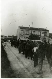 Manifestation des cheminots des Ateliers de Vitry le 14 juillet 1944: Photographie, 1944.