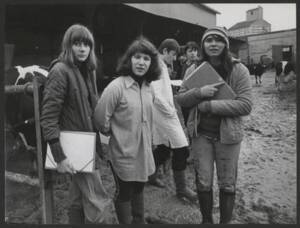 Jeunes filles dans un lycée agricole, France, sans date.