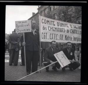 Défilé du 1er mai 1952 à Paris des cheminots de Châtillon: Photographie, 1952.