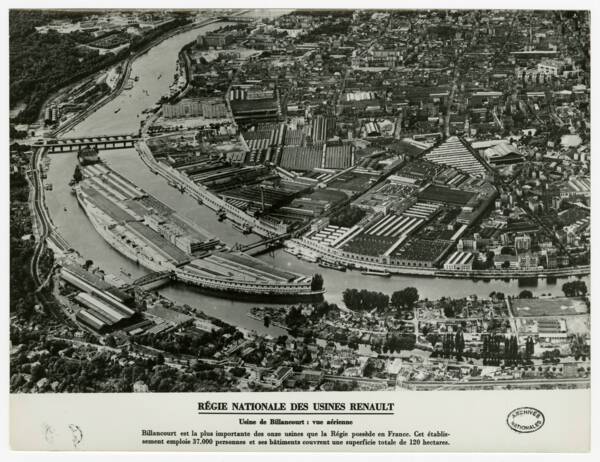 Vue aérienne de l’usine de Billancourt [vers 1960].