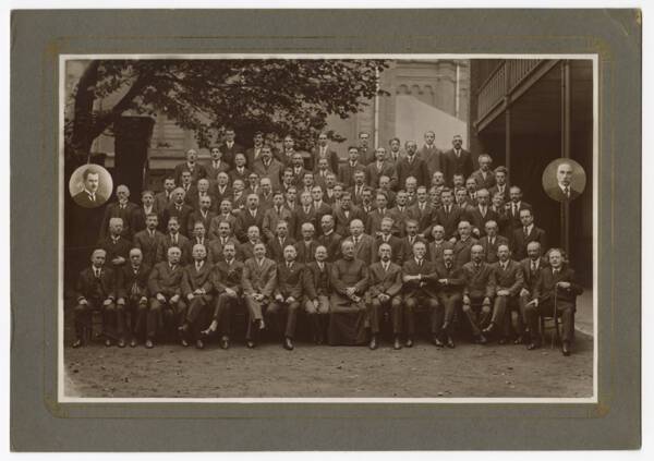 Professeurs et élèves de l'Institut technique roubaisien, 1925.