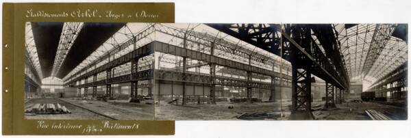 Vue intérieur d’un bâtiment des forges de Douai, 1922.