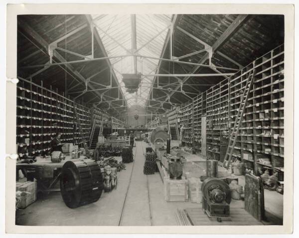 Magasin de stockage pour le petit mat&eacute;riel, rue Fourier &agrave; Lille, 1929.