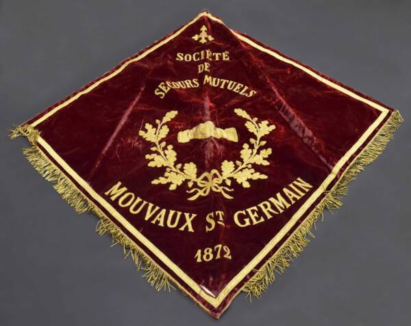 Bannière de la société de secours mutuel de Mouvaux, sans date.