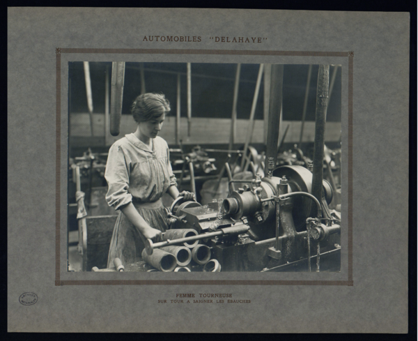 Collaboration des femmes à la Défense nationale, 1917.