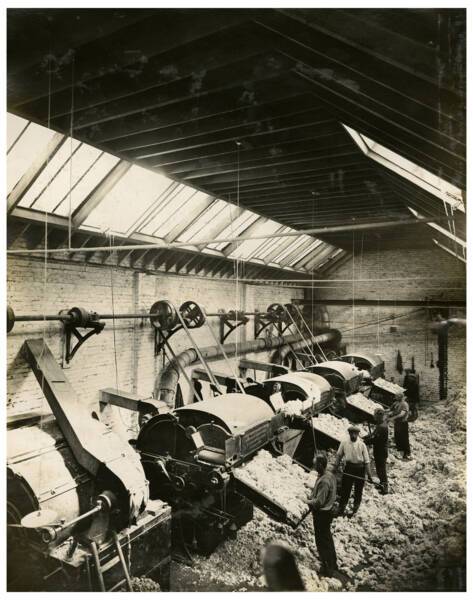 Installation de transport pneumatique de d&eacute;chets de coton, SRL &eacute;tablissements R. Vandendrissche &agrave; Wattrelos (Nord), 1926.
